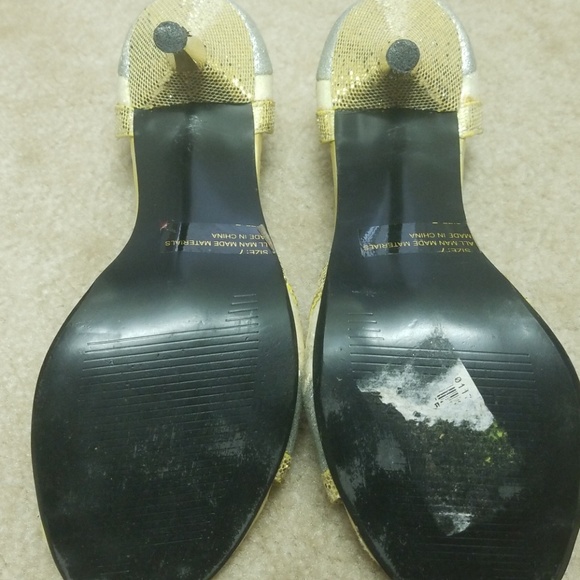 Gorgeous tri color heels - Picture 3 of 4